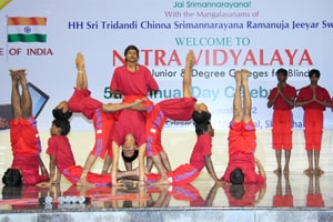 Blind Achievement18-Nethra-Students-Performing-Acrobats